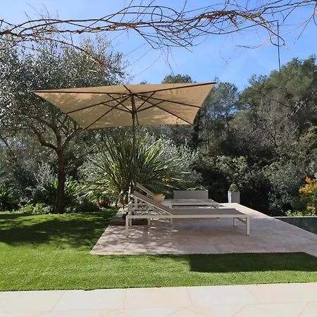 فيلة Peaceful With Infinity Pool, 10' From The Center Of *