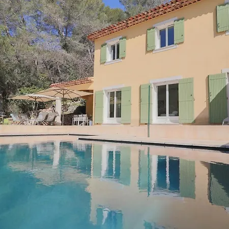 فيلة Peaceful With Infinity Pool, 10' From The Center Of